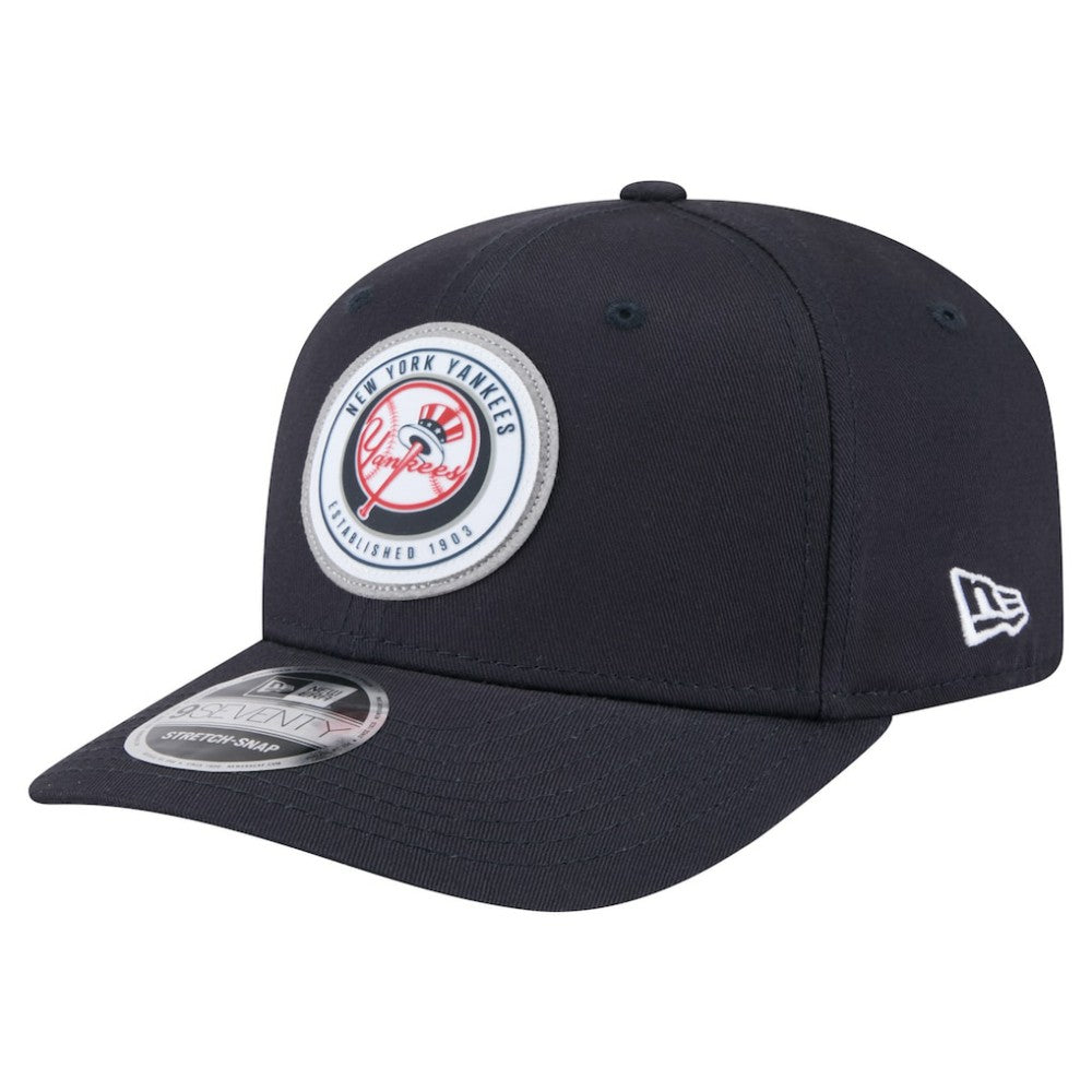 New York Yankees New Era Circle Patch 9SEVENTY Stretch-Snap Hat for sale