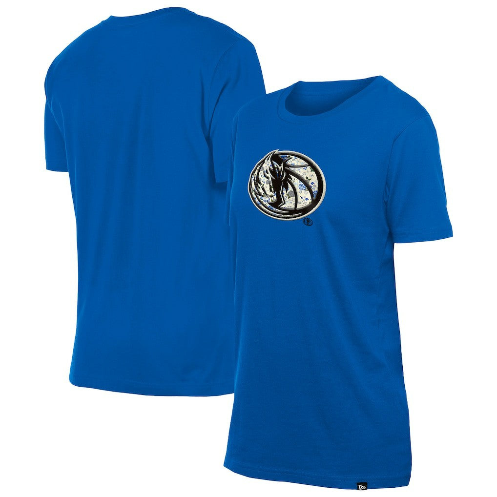 New Era Dallas Mavericks Women's Glam Game Flower T-Shirt Blue