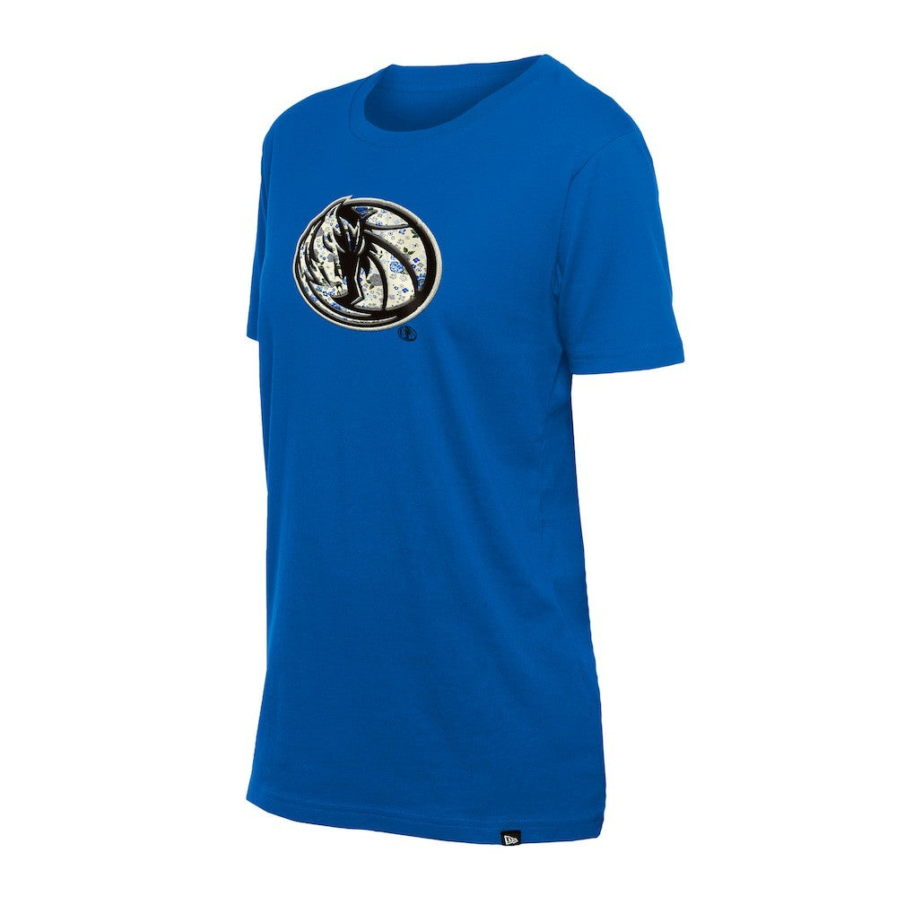 New Era Dallas Mavericks Women's Glam Game Flower T-Shirt Blue