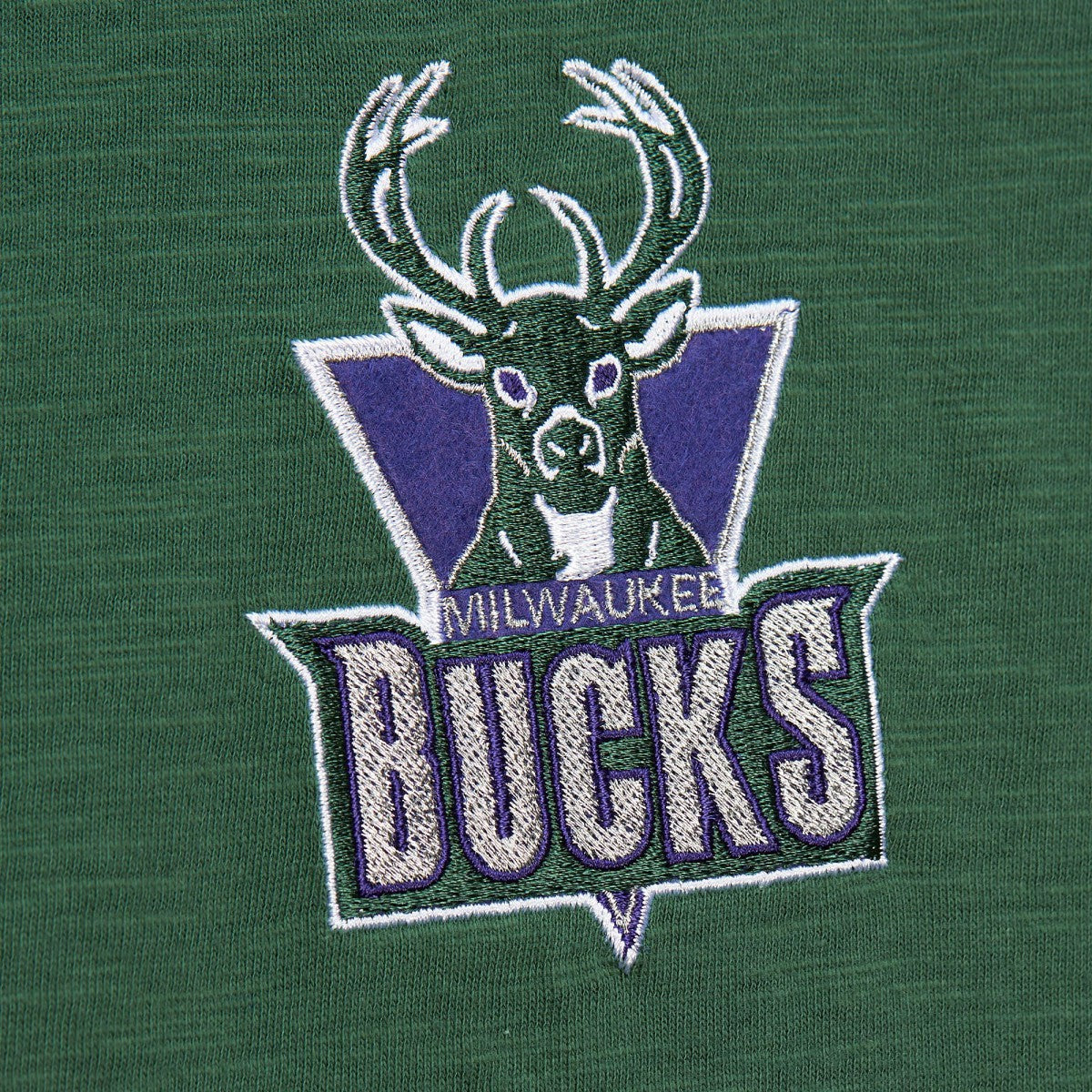 Mitchell & Ness Milwaukee Bucks Hardwood Classics Felt Applique Slub T-Shirt Green