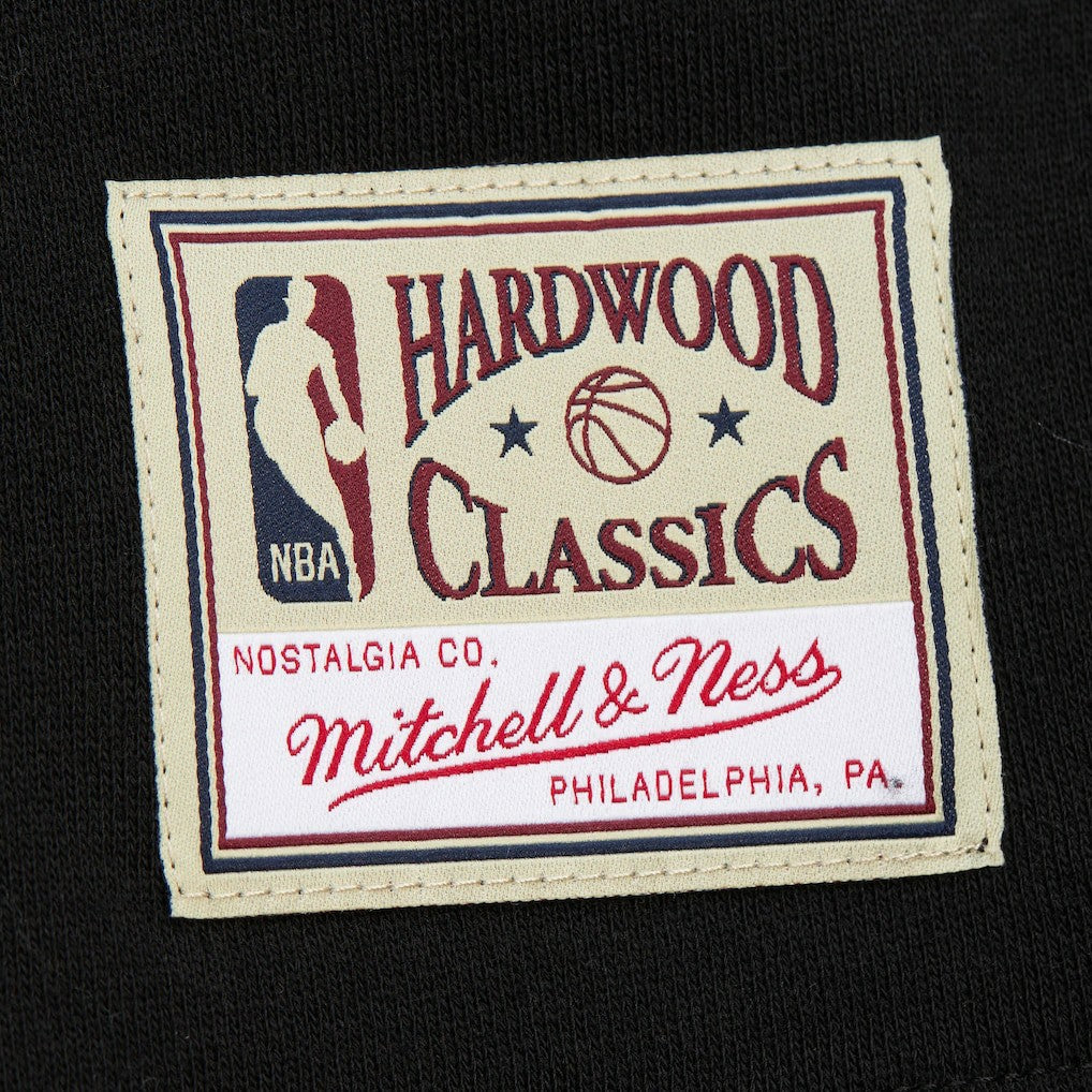 Mitchell & Ness Chicago Bulls Women's Hardwood Classics Cropped Pullover Hoodie Black