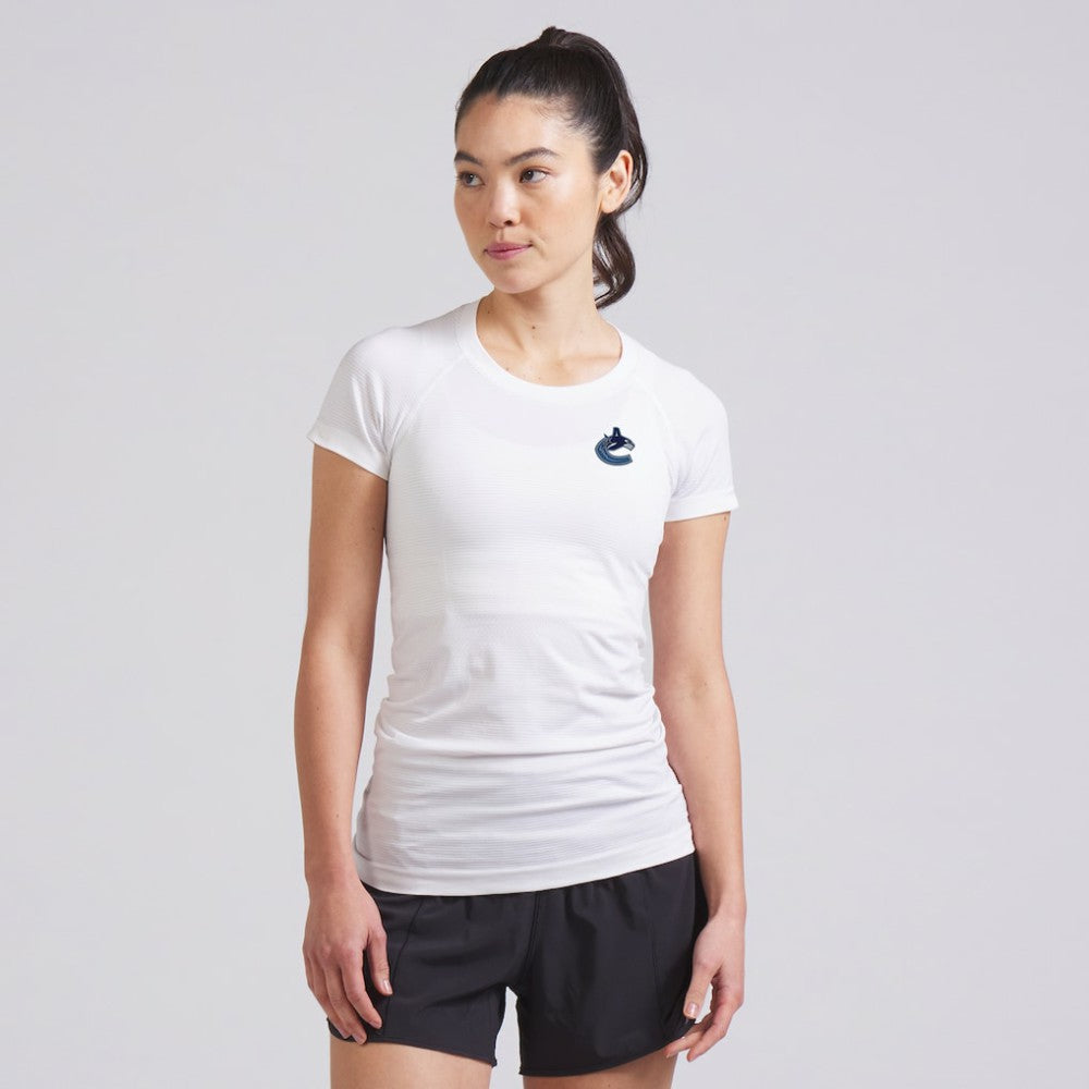 Vancouver Canucks lululemon Women's Swiftly Tech Short-Sleeve Shirt 2.0 - White | NHL Lifestyle