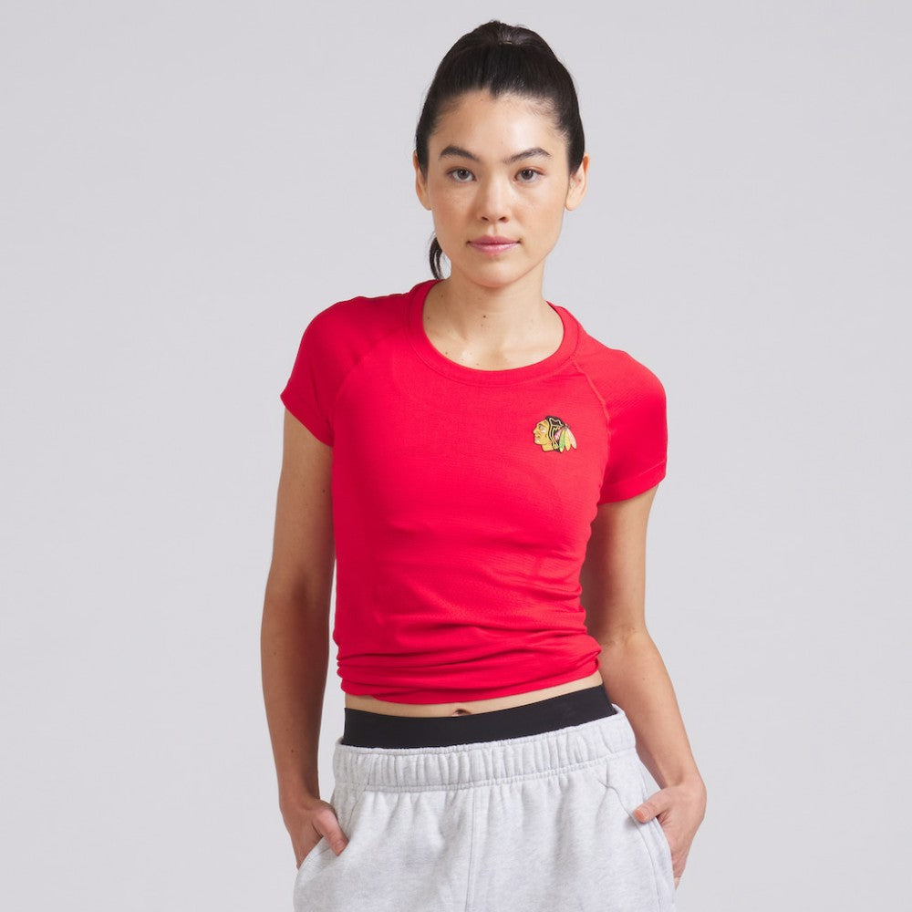 Chicago Blackhawks lululemon Women's Swiftly Tech Short-Sleeve Shirt 2.0 - True Red | NHL near me