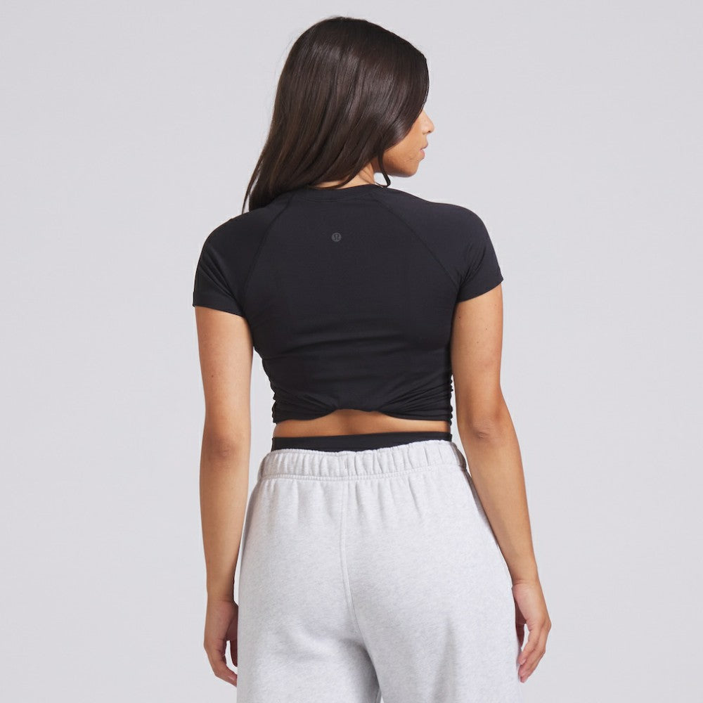 Vegas Golden Knights lululemon Women's Swiftly Tech Short-Sleeve Shirt 2.0 - Black | NHL sale