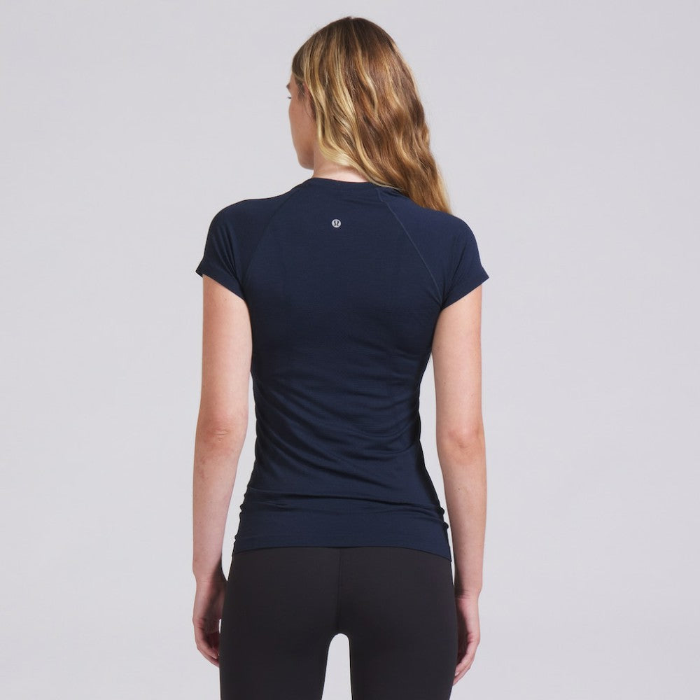 Montreal Canadiens lululemon Women's Swiftly Tech Short-Sleeve Shirt 2.0 - True Navy | NHL Clearance