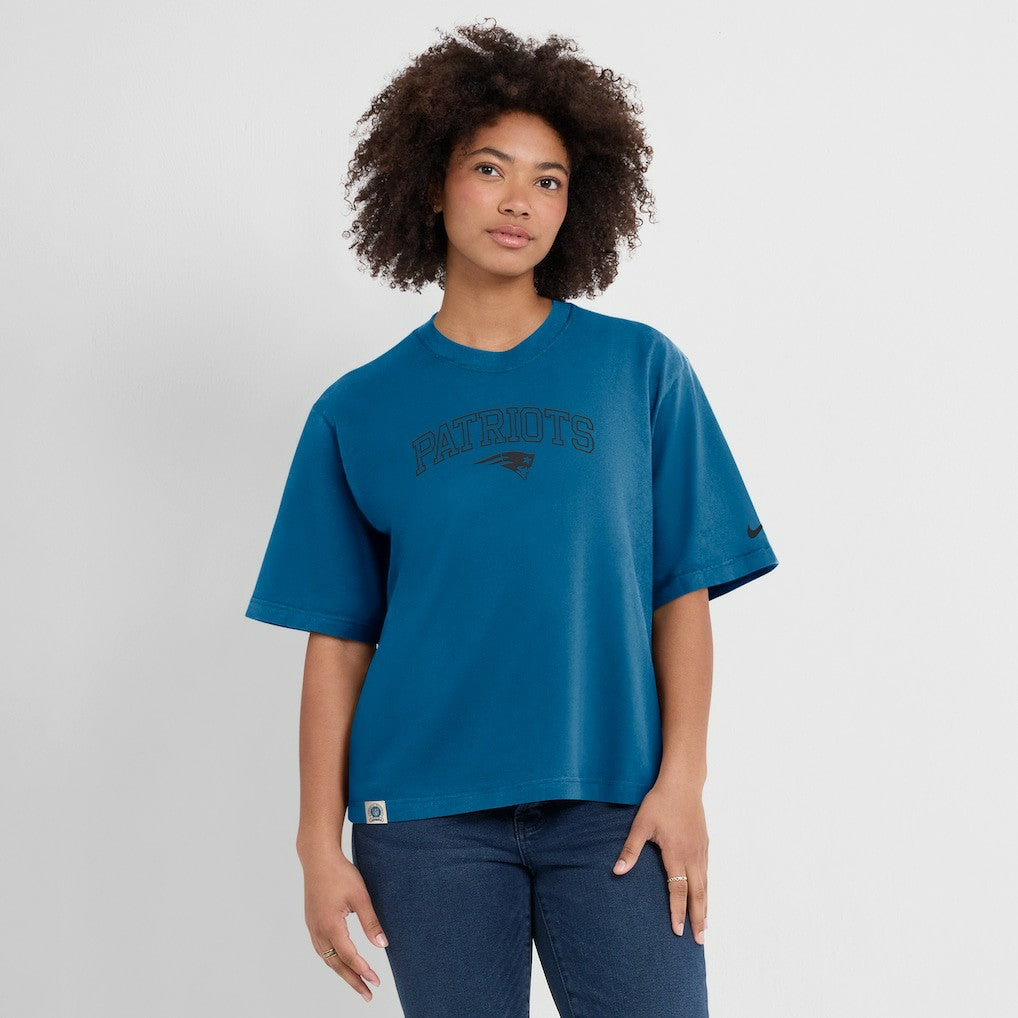 New England Patriots Women's Glory Arch Boxy T-Shirt - Blue - Nike