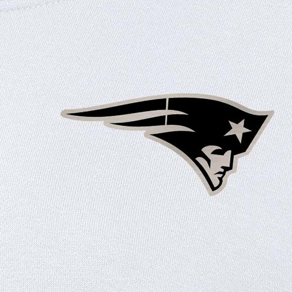 New England Patriots Antigua Women's Victory Pullover Sweatshirt - White - NFL