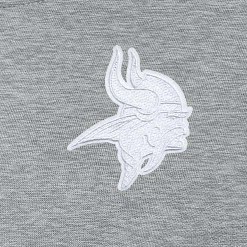 Minnesota Vikings Antigua Women's Victory Crew Pullover Sweatshirt - Heather Gray - NFL