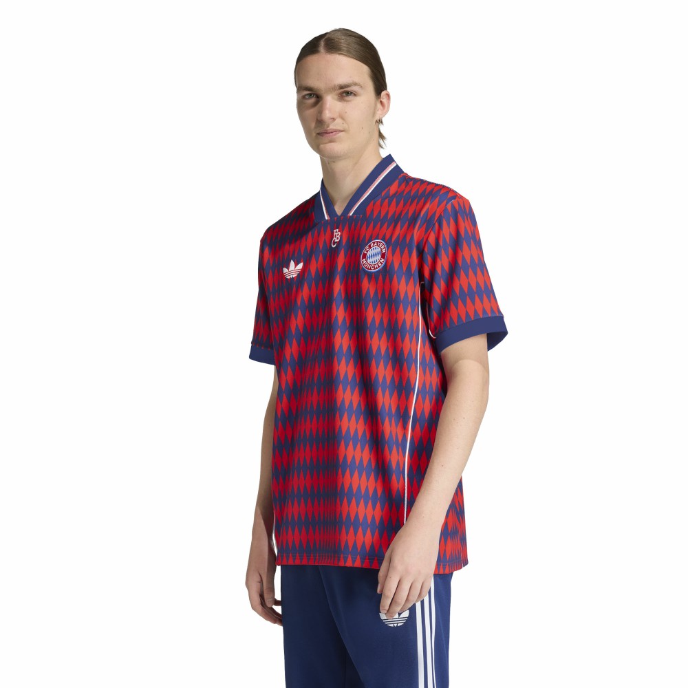 Adidas - Bayern Munich Unisex Lifestyler Fashion Jersey - Red