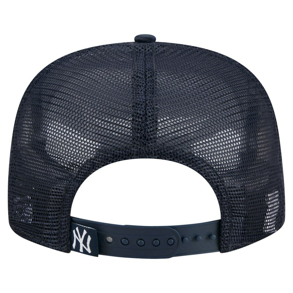New York Yankees New Era Retro Satin Script Golfer Adjustable Hat Outlet