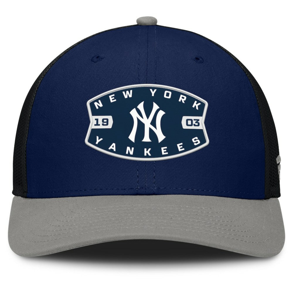 New York Yankees Fanatics Cutoff Adjustable Trucker Hat Outlet