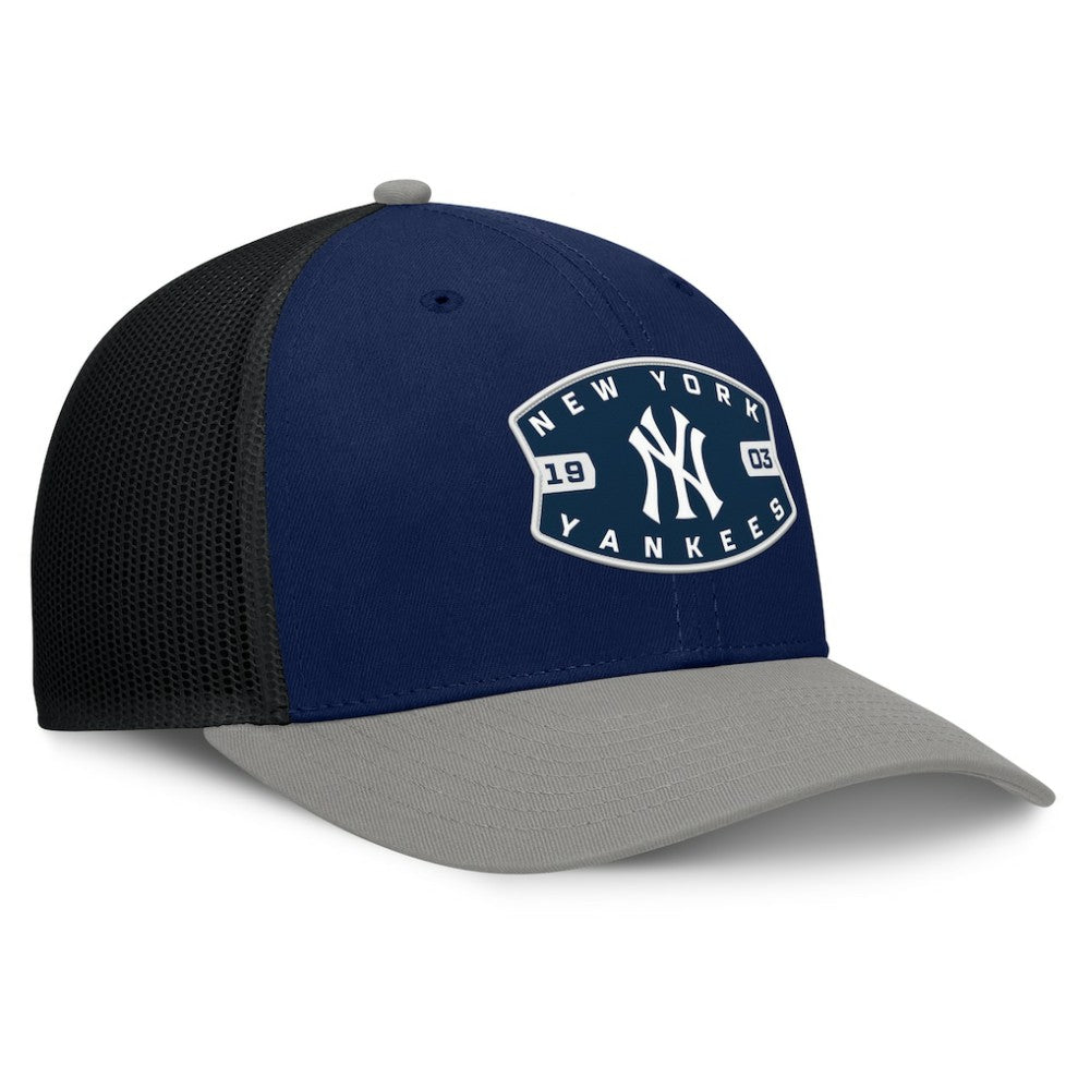 New York Yankees Fanatics Cutoff Adjustable Trucker Hat Outlet