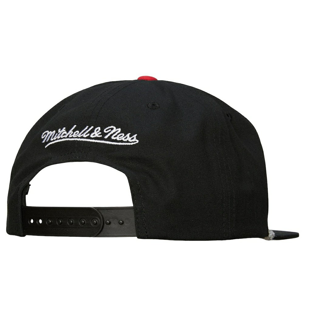 Mitchell & Ness Philadelphia 76ers Ascend Deadstock Snapback Hat Black