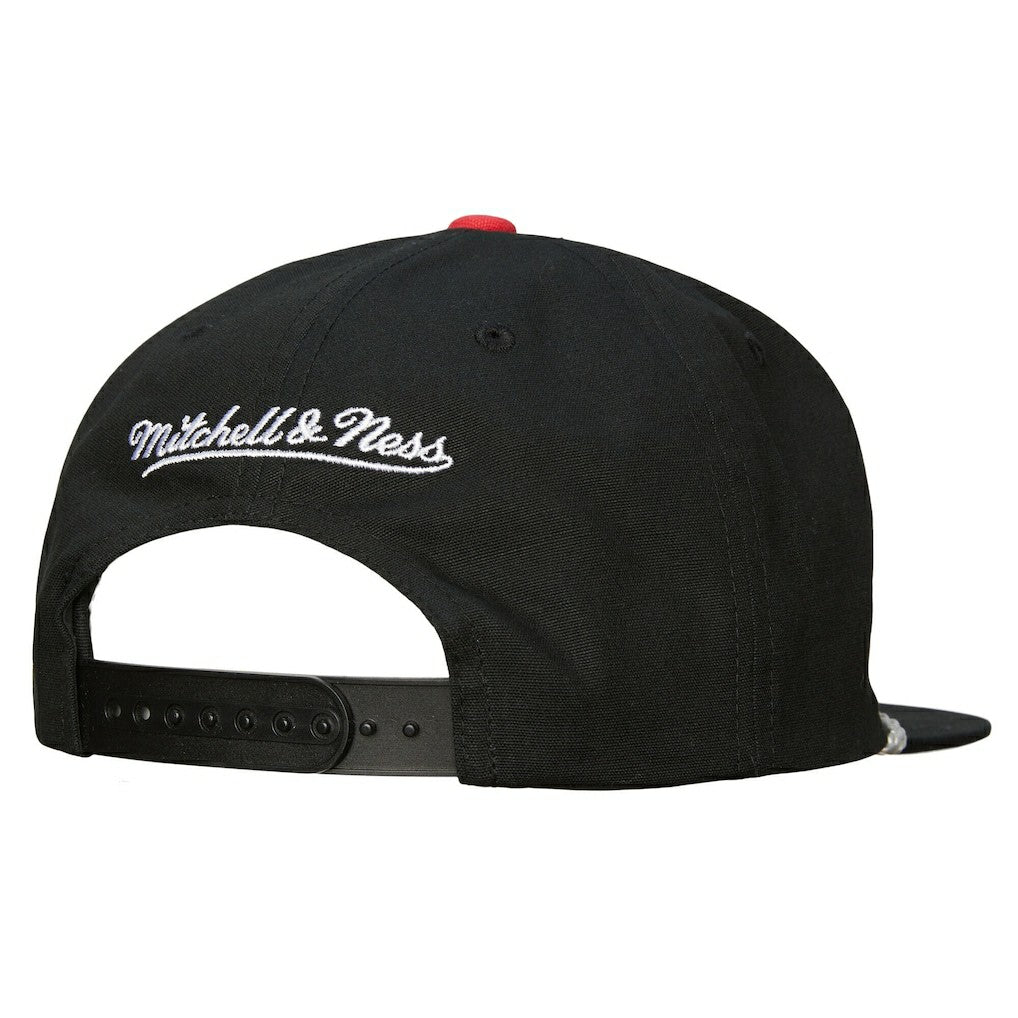 Mitchell & Ness Chicago Bulls Ascend Deadstock Snapback Hat Black