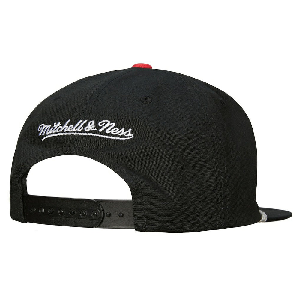 Mitchell & Ness Chicago Bulls Ascend Deadstock Snapback Hat Black