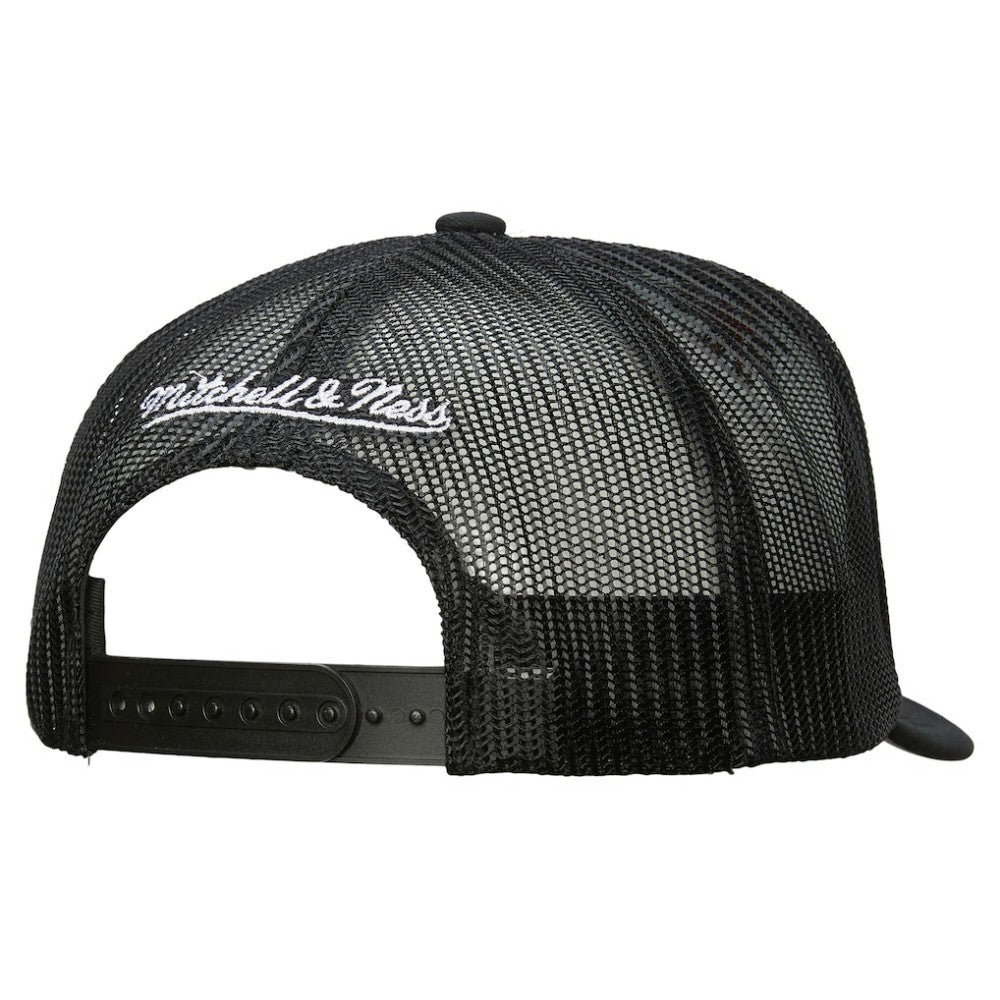 Philadelphia Flyers Mitchell & Ness Gridlock Trucker Adjustable Hat - White/Black | NHL Clearance