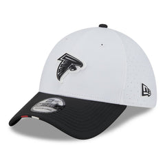 Atlanta Falcons New Era 2025 NFL Training Camp 39THIRTY Flex Hat - White/Black - NFL