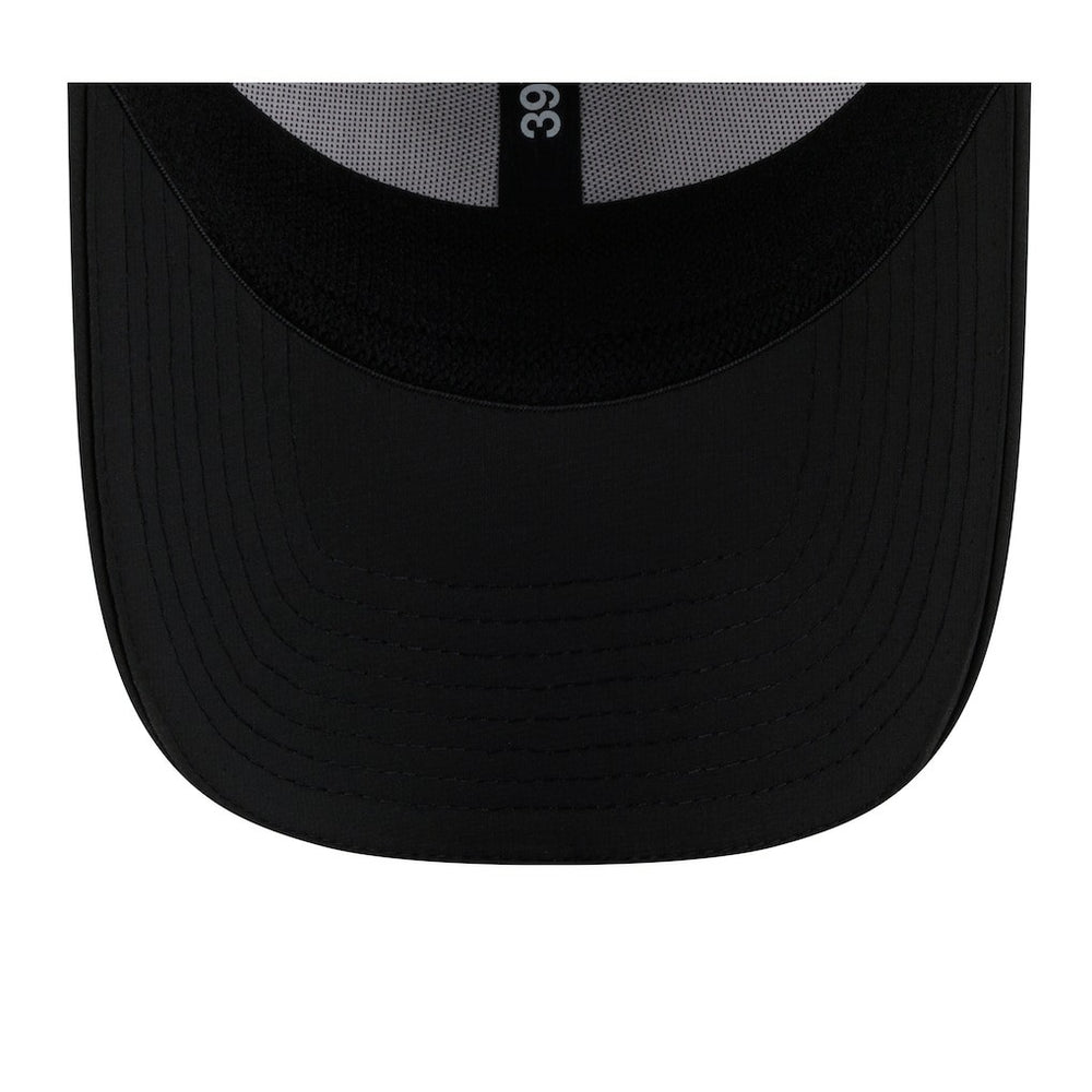 Atlanta Falcons New Era 2025 NFL Training Camp 39THIRTY Flex Hat - White/Black - NFL