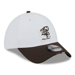 Cleveland Browns New Era 2025 NFL Training Camp Throwback Logo 39THIRTY Flex Hat - White/Brown - NFL