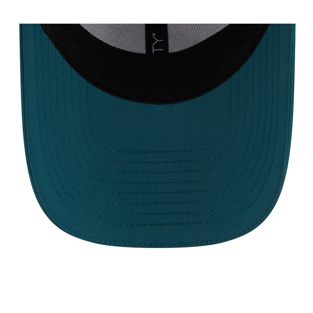 Philadelphia Eagles New Era 2025 NFL Training Camp 39THIRTY Flex Hat - White/Midnight Green - NFL