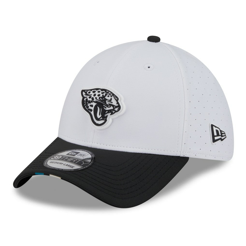 Jacksonville Jaguars New Era 2025 NFL Training Camp 39THIRTY Flex Hat - White/Black - NFL