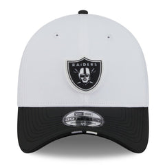 Las Vegas Raiders New Era 2025 NFL Training Camp 39THIRTY Flex Hat - White/Black - NFL