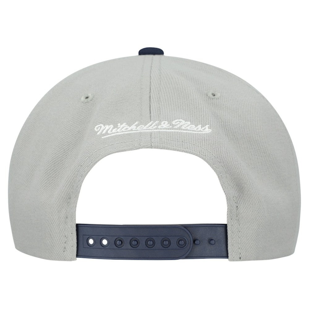 Atlanta Braves Mitchell & Ness Basic Flip Snapback Hat Sale