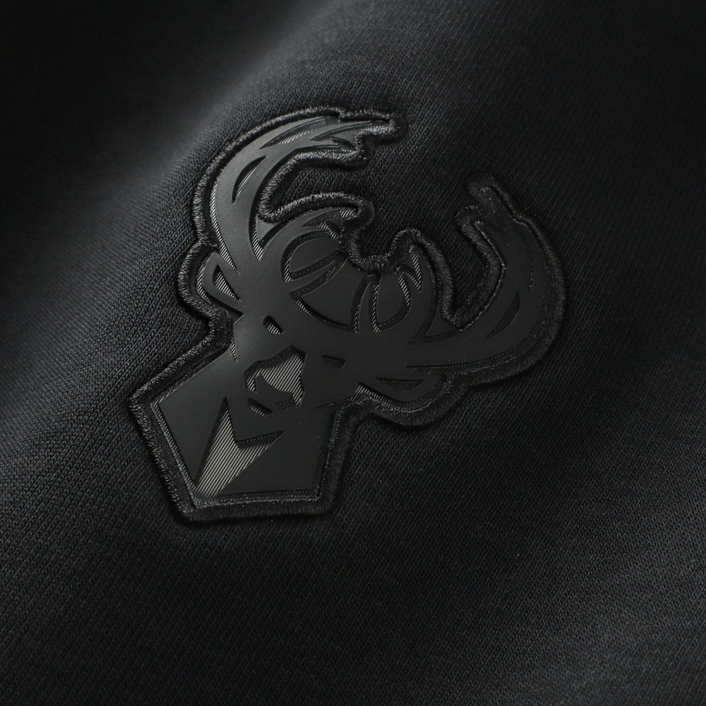 Nike Milwaukee Bucks Authentic Standard Issue Travel Dri-FIT Sweatshirt Black