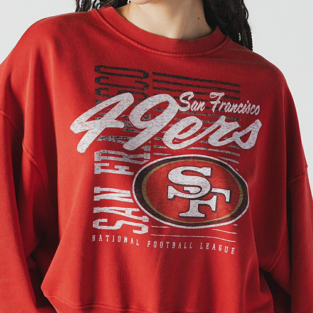 San Francisco 49ers New Era Women's Oversized Throwback Mineral Wash Crew Neck Sweatshirt - Scarlet - NFL