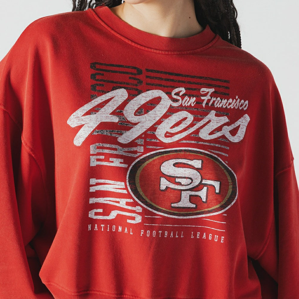 San Francisco 49ers New Era Women's Oversized Throwback Mineral Wash Crew Neck Sweatshirt - Scarlet - NFL