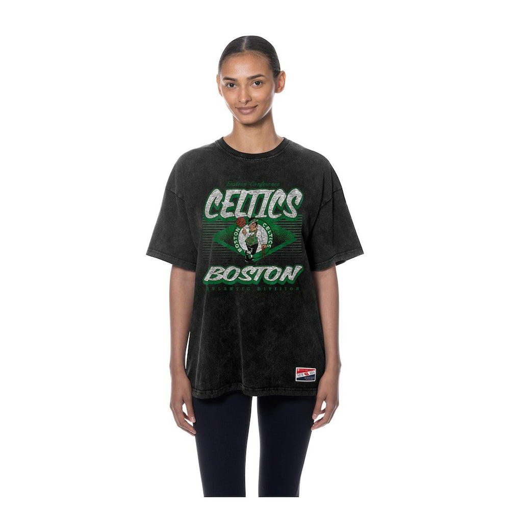 New Era Boston Celtics Women's Throwback Mineral Wash Oversized T-Shirt Black