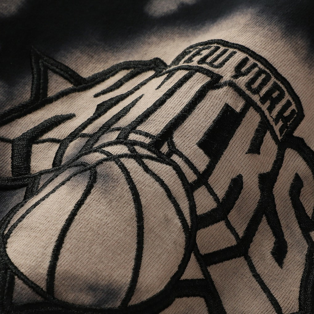 New Era New York Knicks Injection Bleached Out Raw Edge Oversized T-Shirt Black