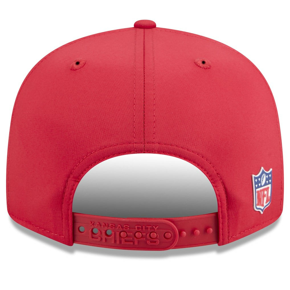 Kansas City Chiefs New Era 2025 Sideline Split Panel 9FIFTY Snapback Hat - Red - NFL