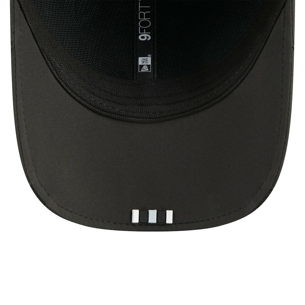 Las Vegas Raiders New Era 2025 Sideline M-Crown 9FORTY Adjustable Hat - Black - NFL