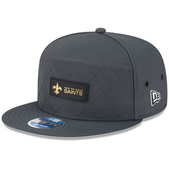 New Orleans Saints New Era 2025 Sideline Cold Weather Split Panel 9FIFTY Snapback Hat - Charcoal - NFL