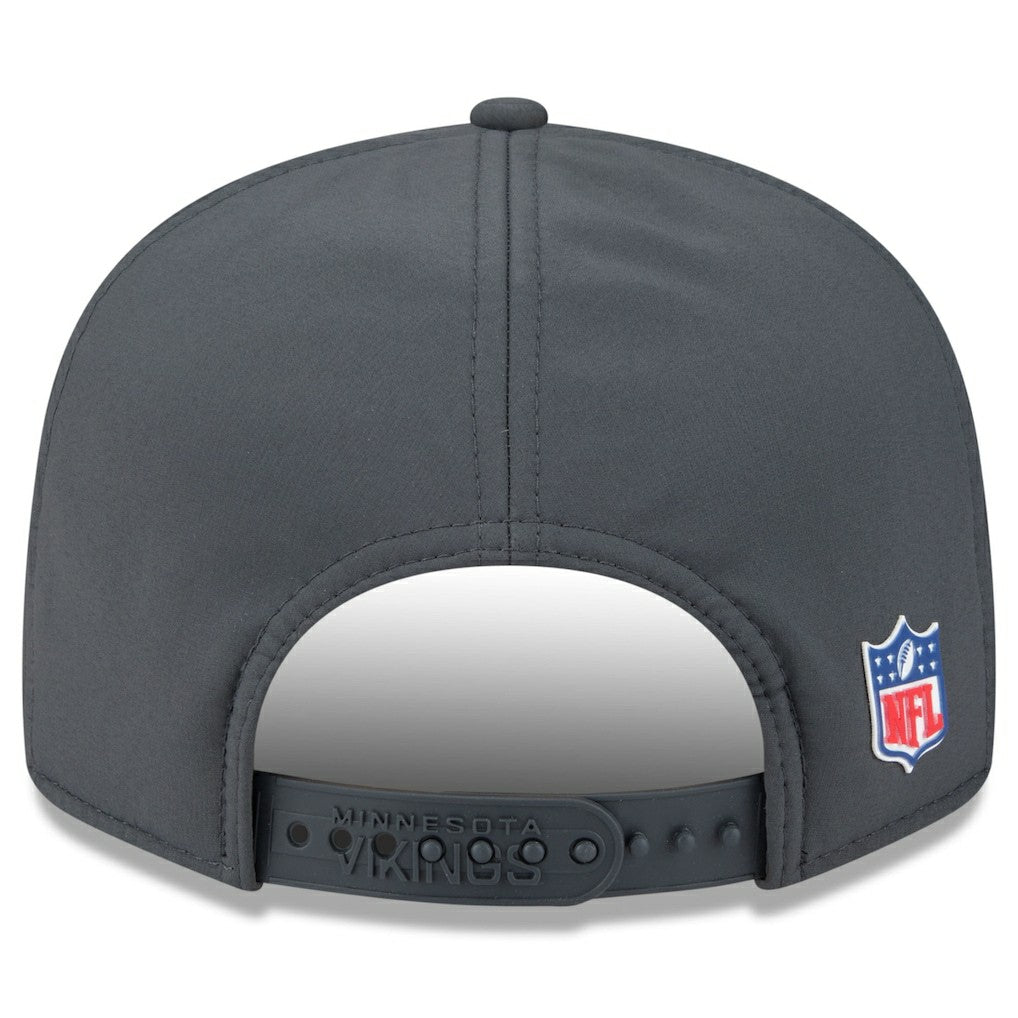 Minnesota Vikings New Era 2025 Sideline Cold Weather Split Panel 9FIFTY Snapback Hat - Charcoal - NFL