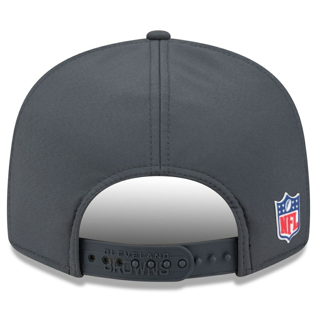 Cleveland Browns New Era 2025 Sideline Cold Weather Split Panel 9FIFTY Snapback Hat - Charcoal - NFL