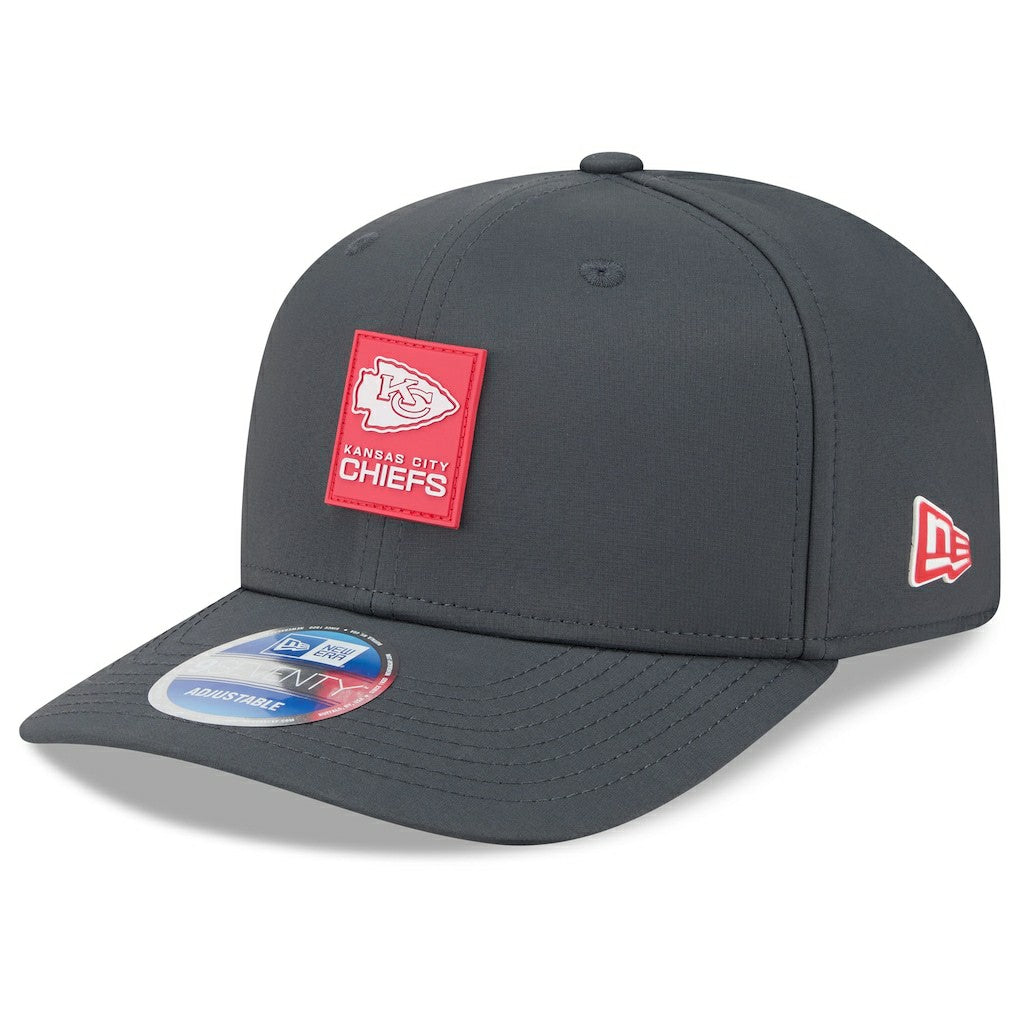 Kansas City Chiefs New Era 2025 Sideline Cold Weather 9SEVENTY Adjustable Hat - Charcoal - NFL