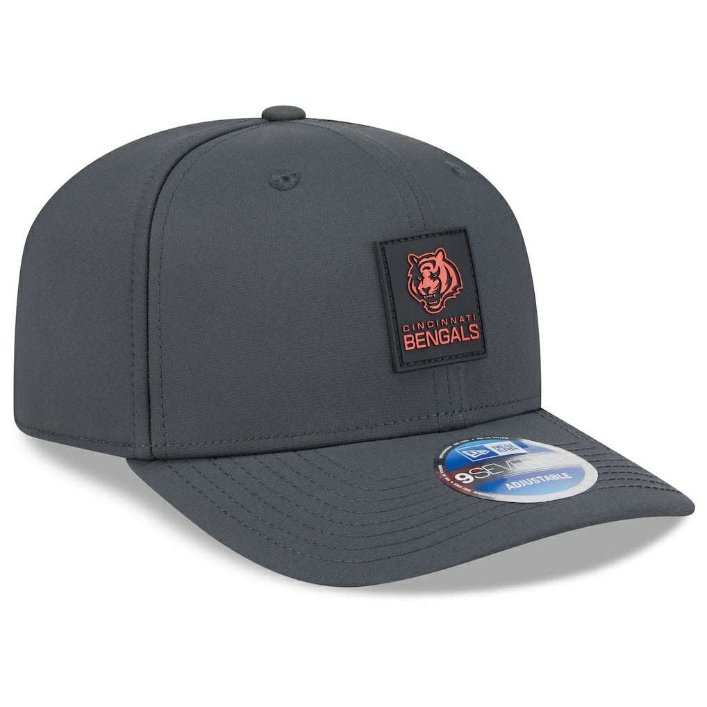 Cincinnati Bengals New Era 2025 Sideline Cold Weather 9SEVENTY Adjustable Hat - Charcoal - NFL