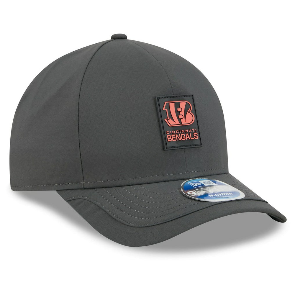 Cincinnati Bengals New Era 2025 Sideline Cold Weather 9FORTY M-Crown Adjustable Hat - Charcoal - NFL