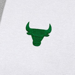 Chicago Bulls Antigua St. Patrick's Day Victory Raglan Pullover Hoodie White