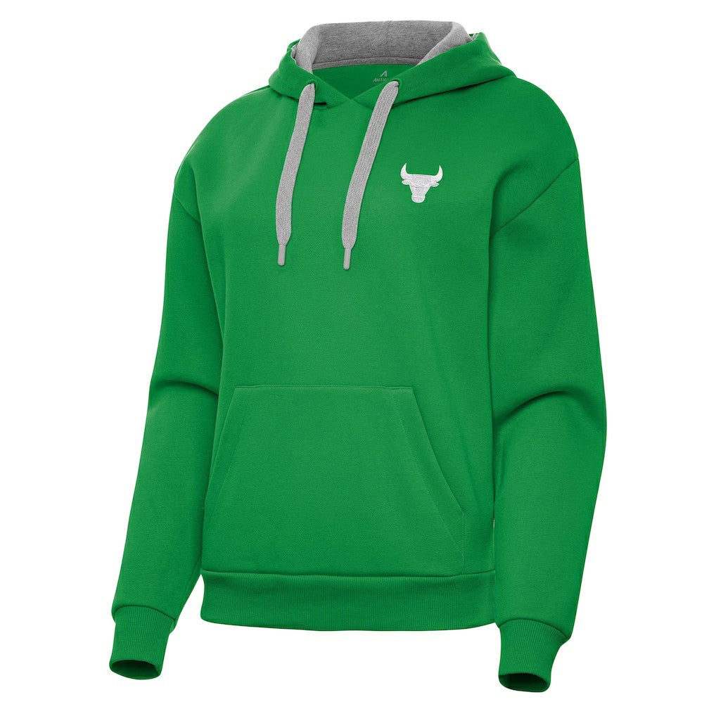 Chicago Bulls Antigua Women's St. Patrick's Day Victory Pullover Hoodie Kelly Green