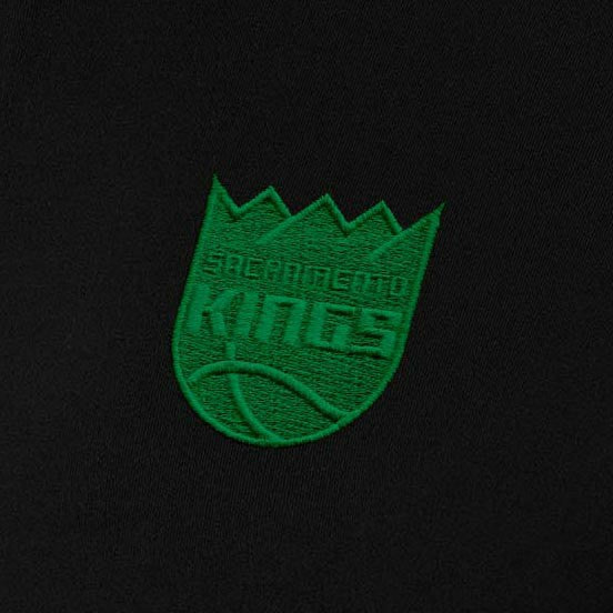Sacramento Kings Antigua Women's St. Patrick's Day Intent Quarter-Zip Top Black