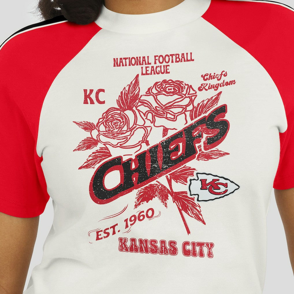 Kansas City Chiefs WEAR by Erin Andrews Women's Sleeve Stripe Distressed Raglan T-Shirt - White - NFL