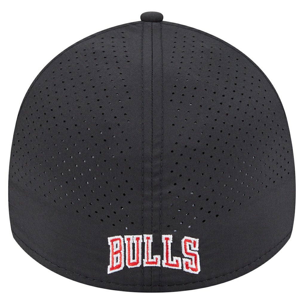 New Era Chicago Bulls Featherweight Poly Rope Flex 39Thirty Hat Black