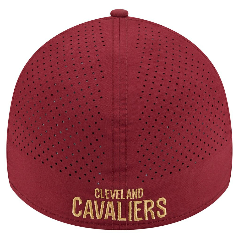 New Era Cleveland Cavaliers Featherweight Poly Rope Flex 39Thirty Hat Wine