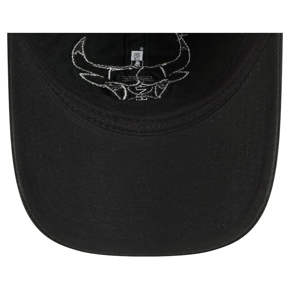 New Era Chicago Bulls Stamp Fabric Applique 9TWENTY Adjustable Hat Black