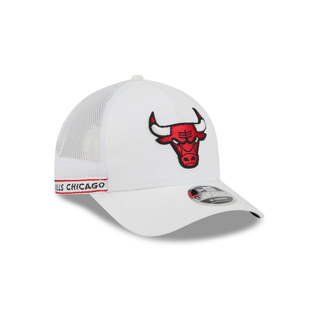 New Era Chicago Bulls Featherweight Team Tape 9FORTY M-Crown A-Frame Adjustable Hat White