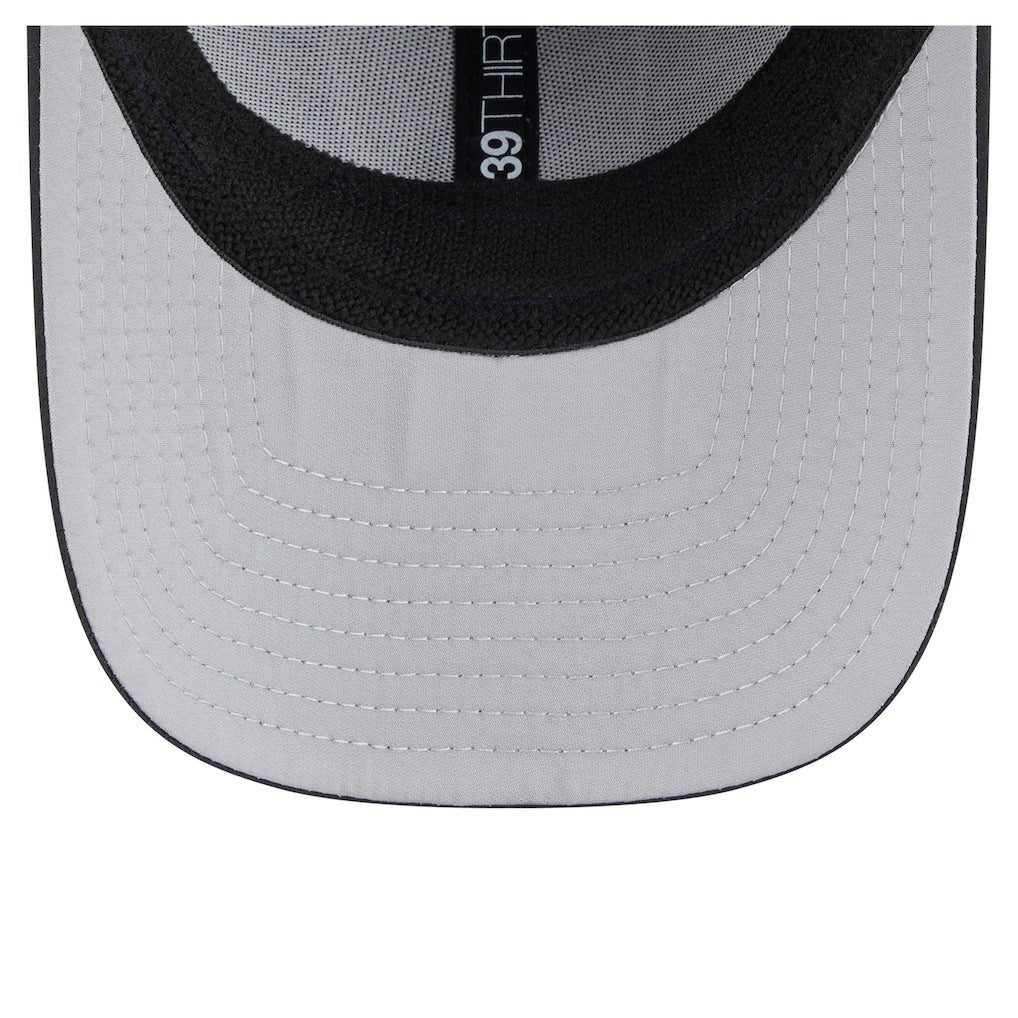Las Vegas Raiders New Era Perforated 39THIRTY Flex Hat - Black - NFL