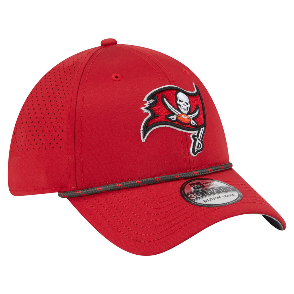 Tampa Bay Buccaneers New Era Perforated 39THIRTY Flex Hat - Red - NFL